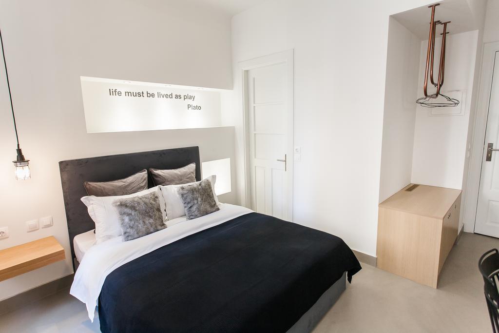 Monk Suites By Mlt At Ermou Atenas Exterior foto